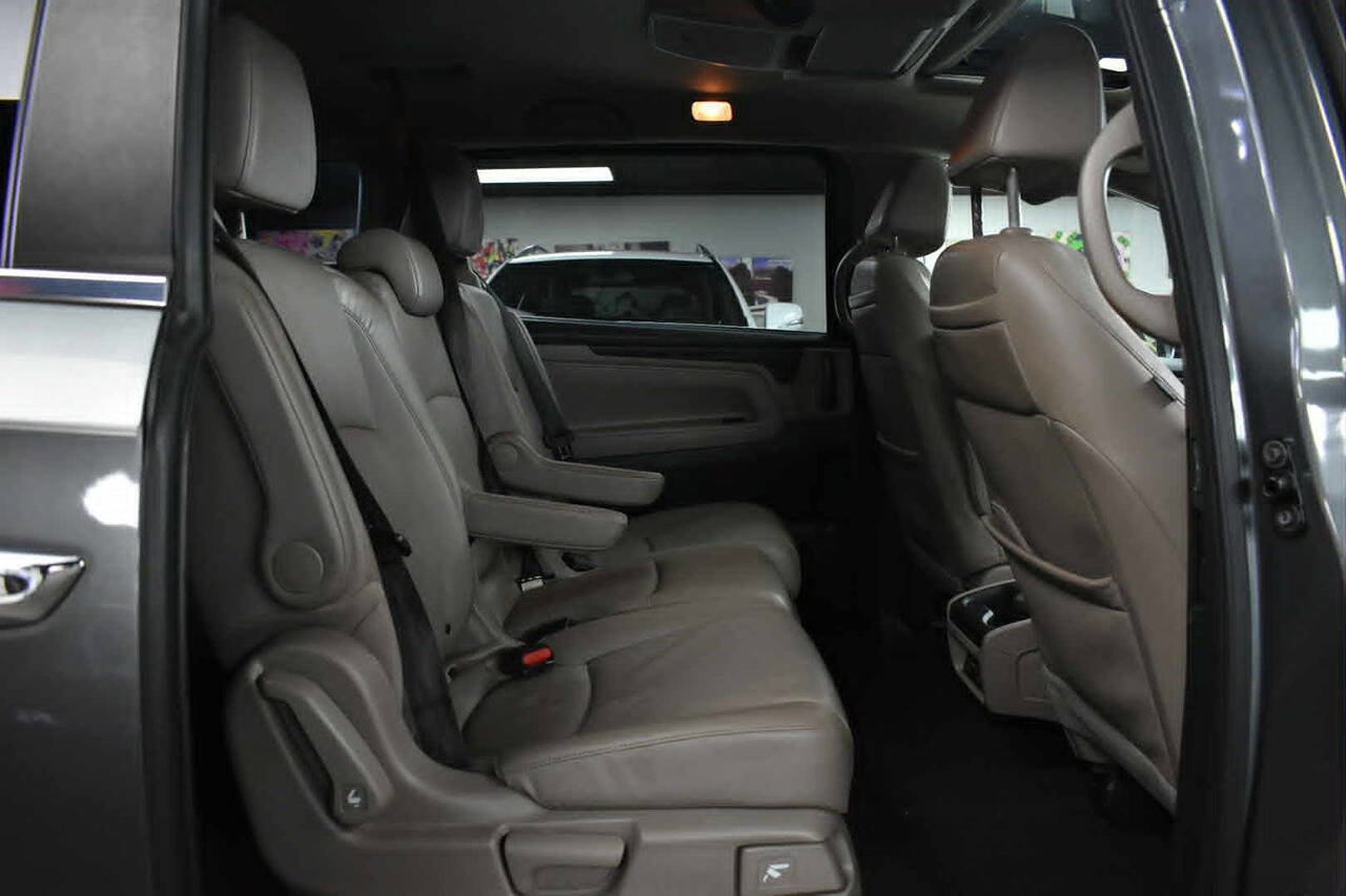 Used 2018 Honda Odyssey Touring image 27
