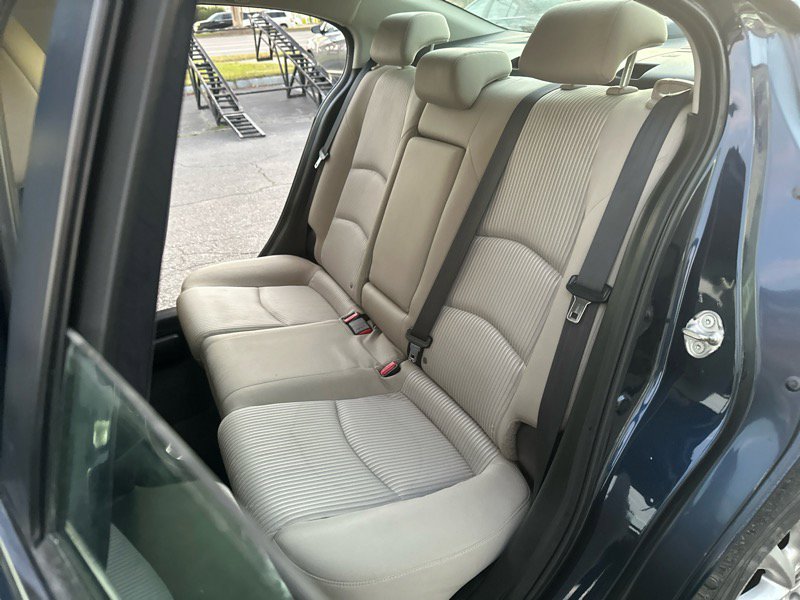 Used 2016 MAZDA MAZDA3 i Touring w/ Popular Equipment Package image 12