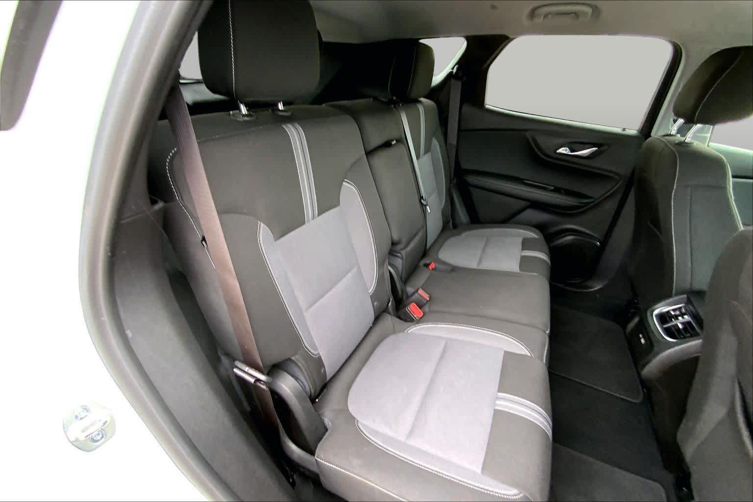 Certified 2025 Chevrolet Blazer LT FWD image 19