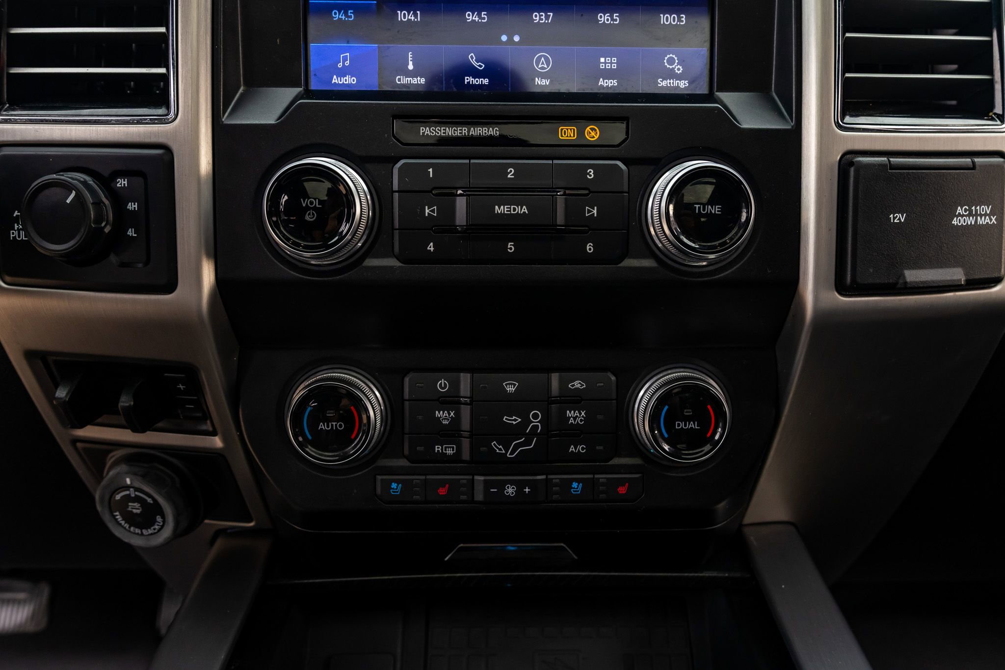 Used 2021 Ford F250 Platinum w/ FX4 Off-Road Package AWD/4WD image 23