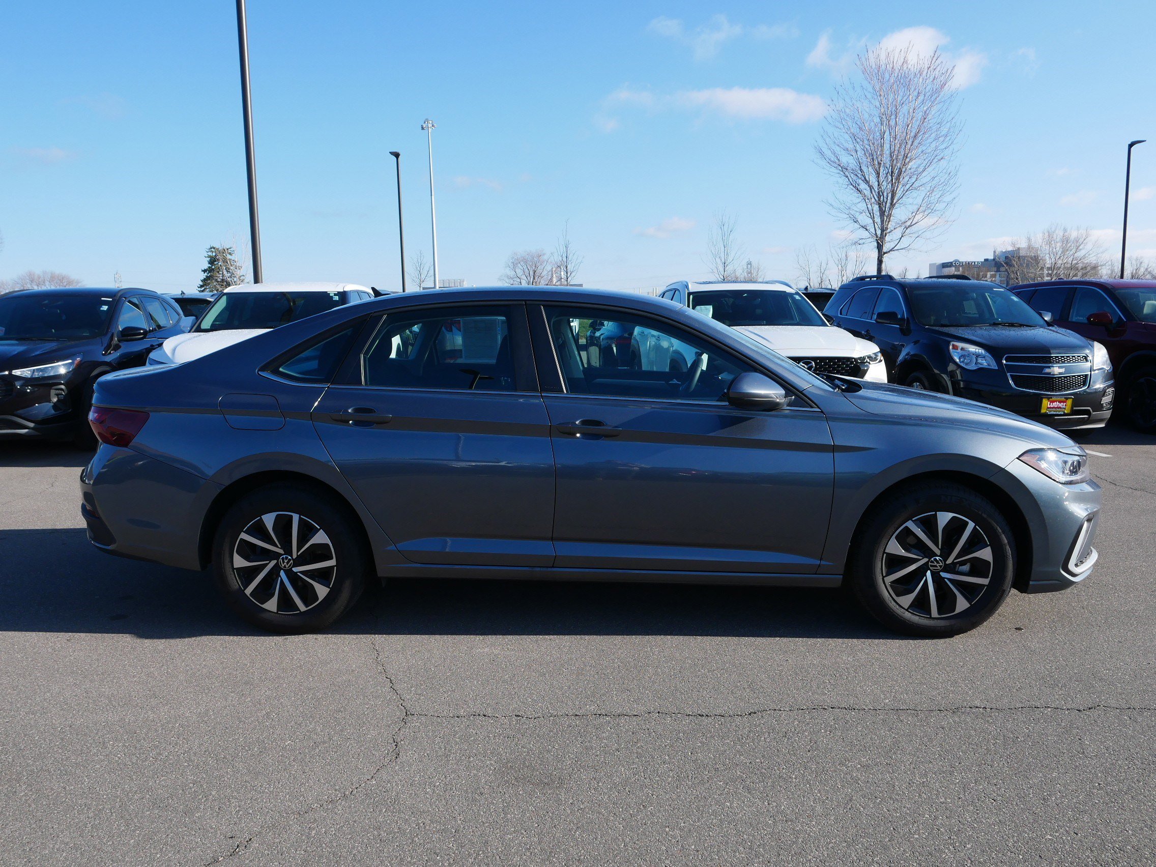 Used 2025 Volkswagen Jetta S image 8