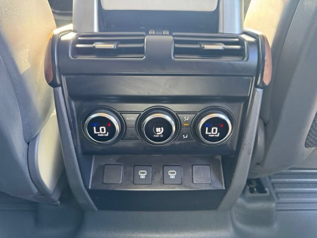 Certified 2024 Land Rover Defender 130 X-Dynamic SE AWD/4WD image 24