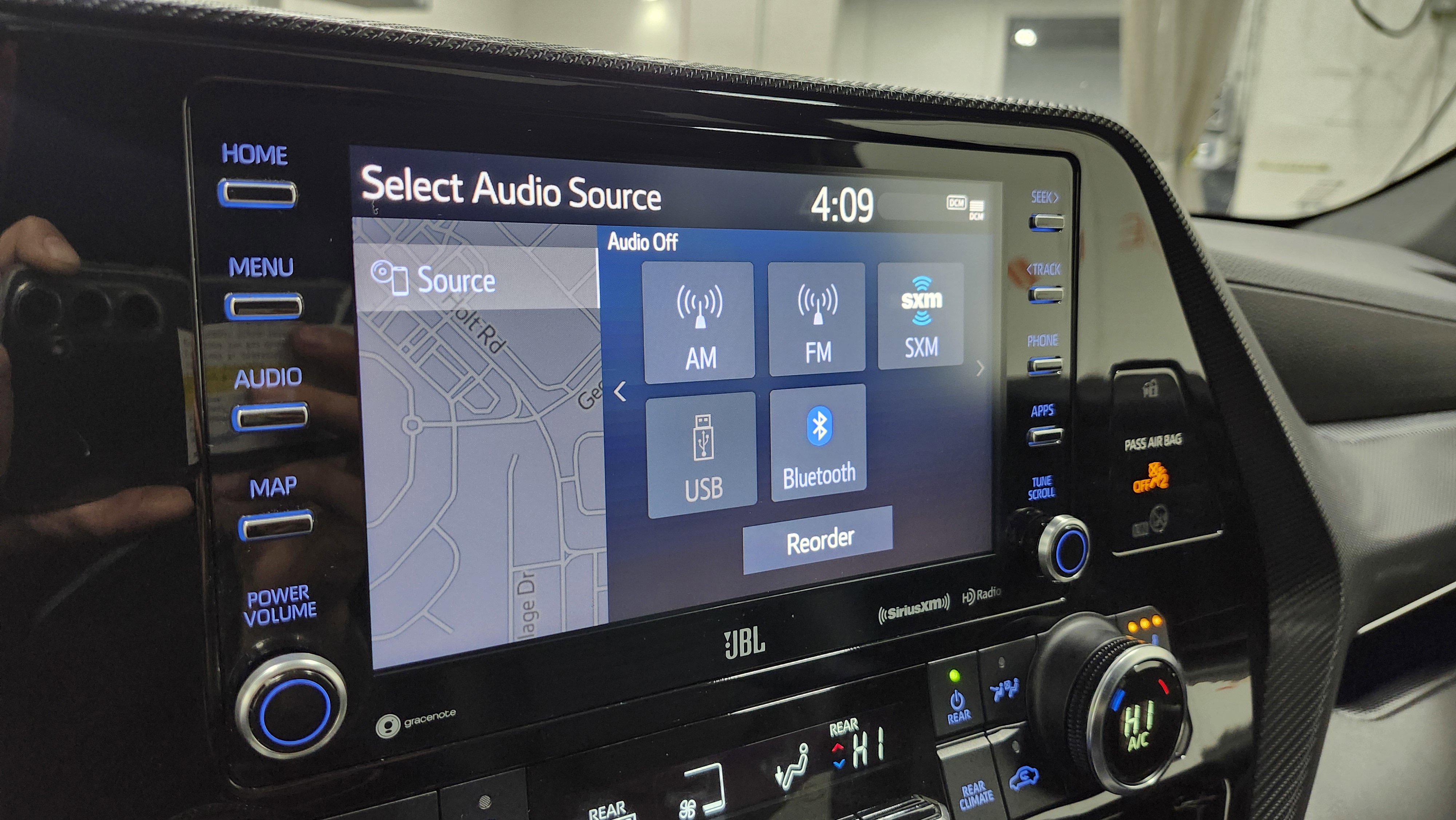 Used 2021 Toyota Highlander XSE image 8