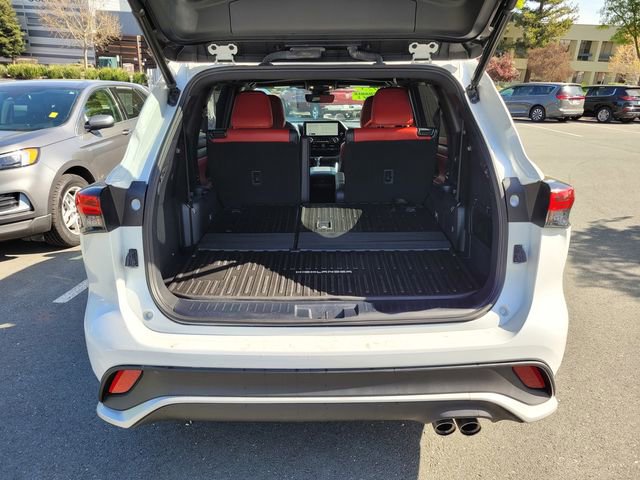 Used 2023 Toyota Highlander XSE image 18