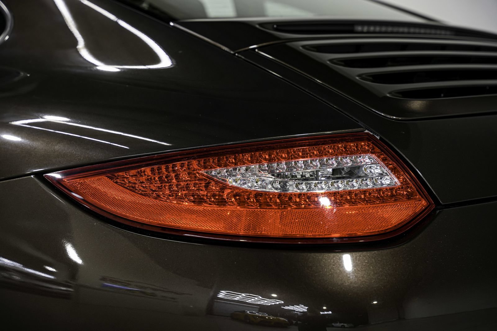 Used 2010 Porsche 911 Carrera S RWD image 33
