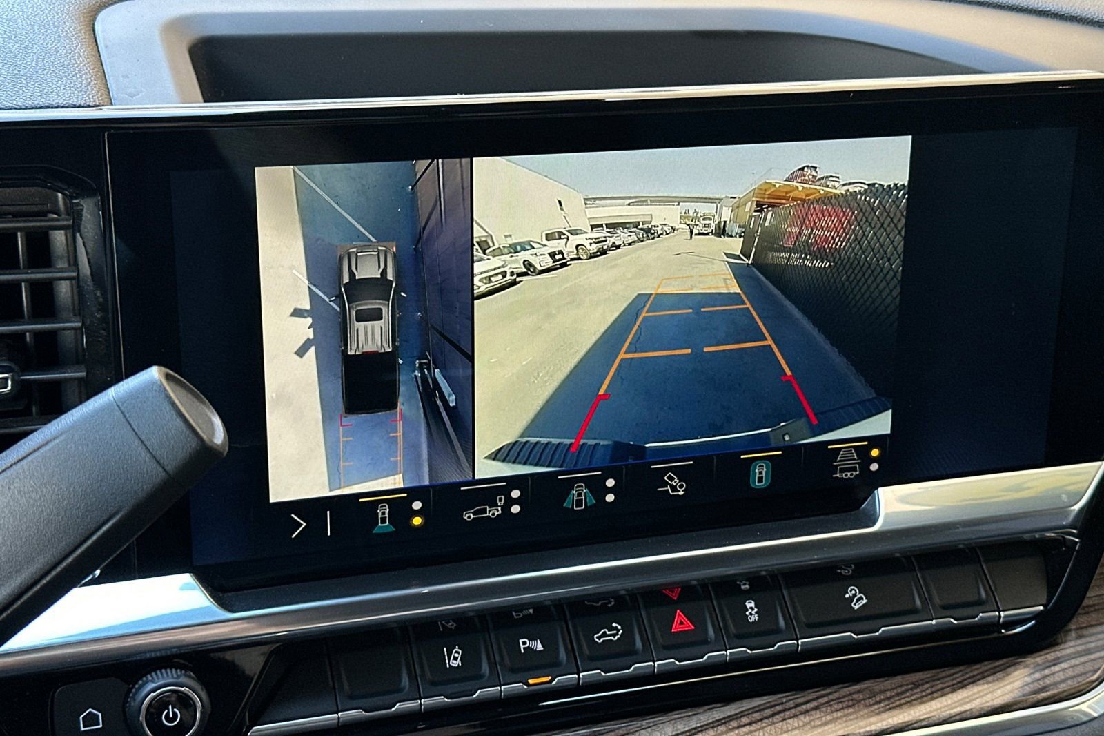 Used 2025 Chevrolet Silverado 2500 LT w/ Texas Edition image 17