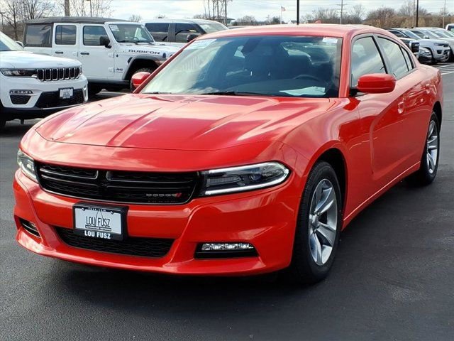 Used 2018 Dodge Charger SXT Plus image 2
