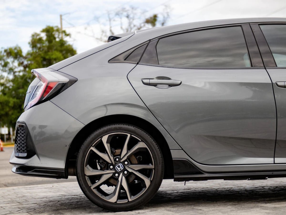 Used 2017 Honda Civic Sport image 16
