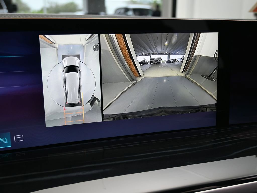 Used 2025 Cadillac Escalade ESV Sport w/ Touring Package image 25