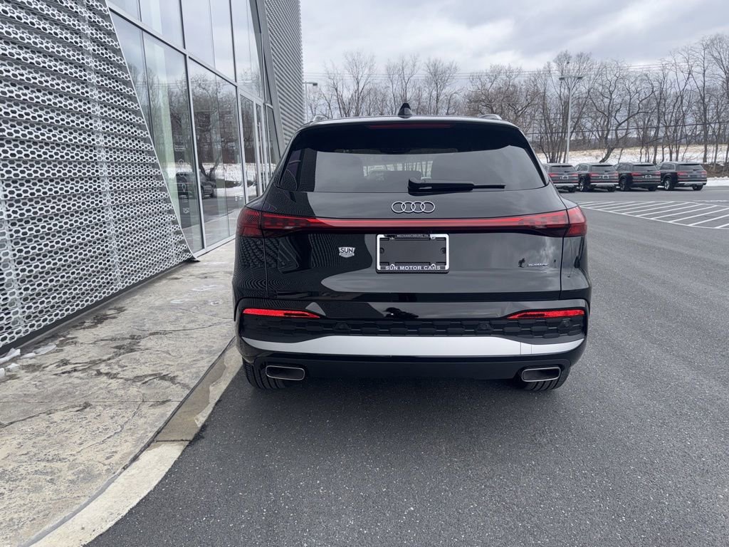 Used 2025 Audi Q5 Premium w/ Convenience Package image 15