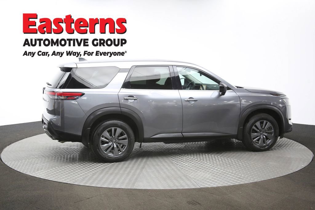Used 2024 Nissan Pathfinder S image 43