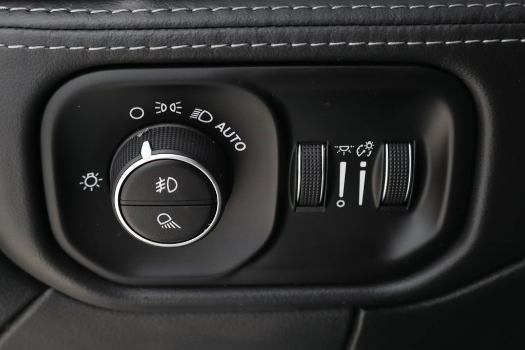 Used 2024 RAM 3500 Limited w/ Night Edition AWD/4WD image 23