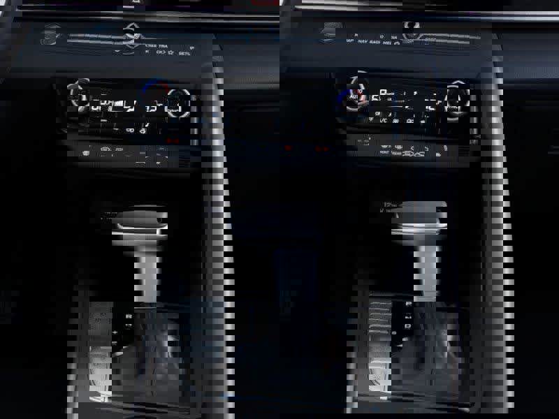 New 2025 Hyundai Elantra Limited image 13