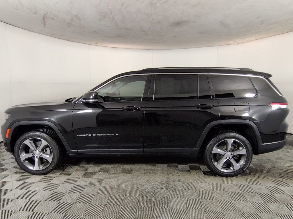 Certified 2023 Jeep Grand Cherokee L Limited w/ Luxury Tech Group II AWD/4WD image 9