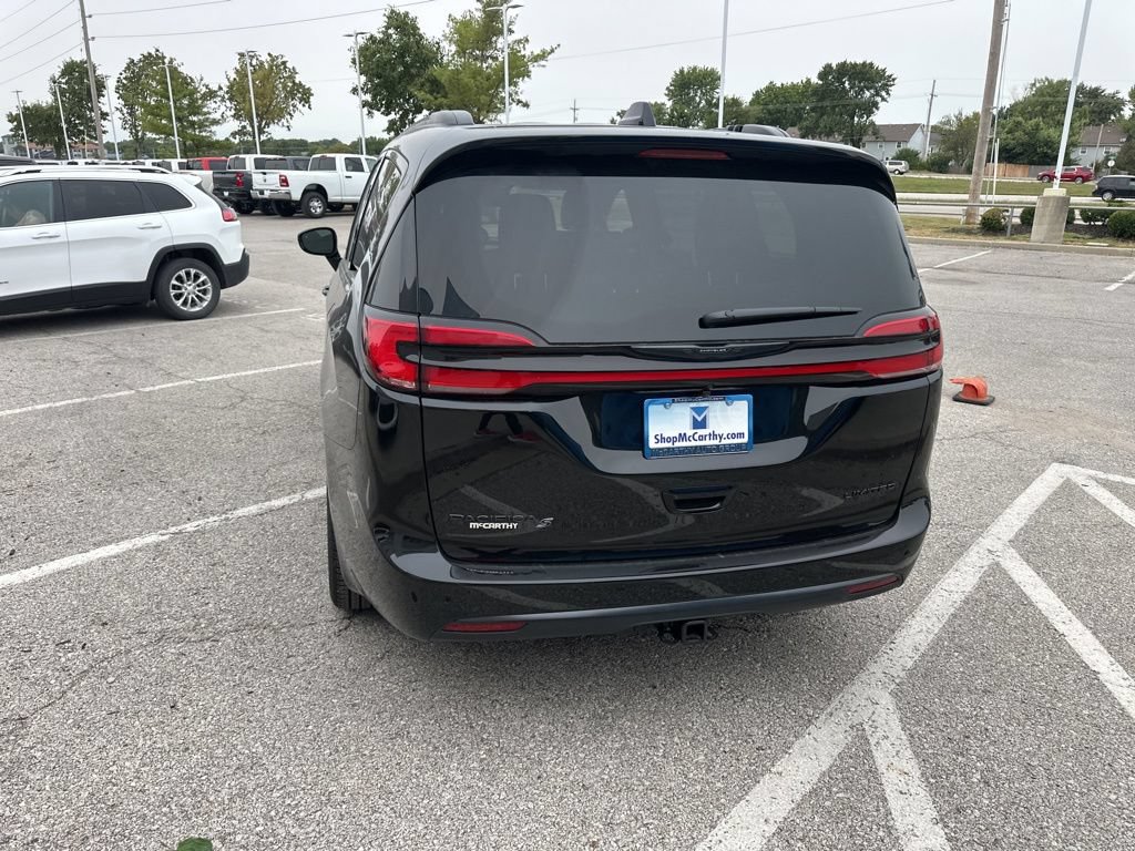 New 2026 Chrysler Pacifica Limited w/ S Appearance Package FWD image 26