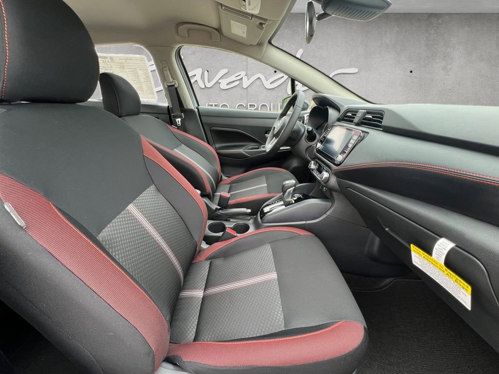 New 2025 Nissan Versa SR FWD image 24