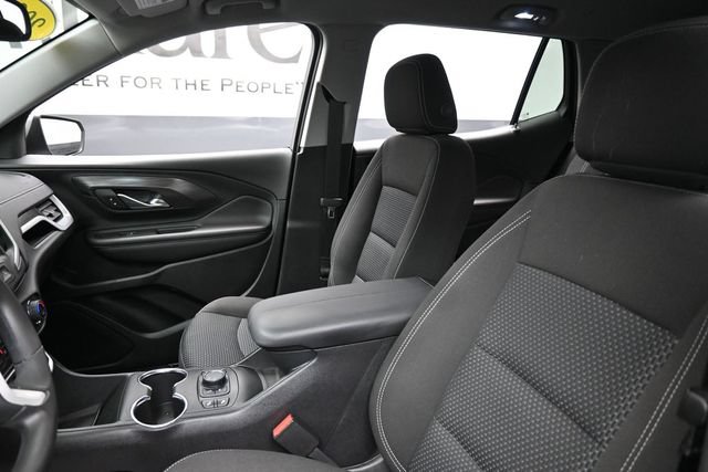 Used 2023 GMC Terrain SLE w/ Driver Convenience Package FWD image 17