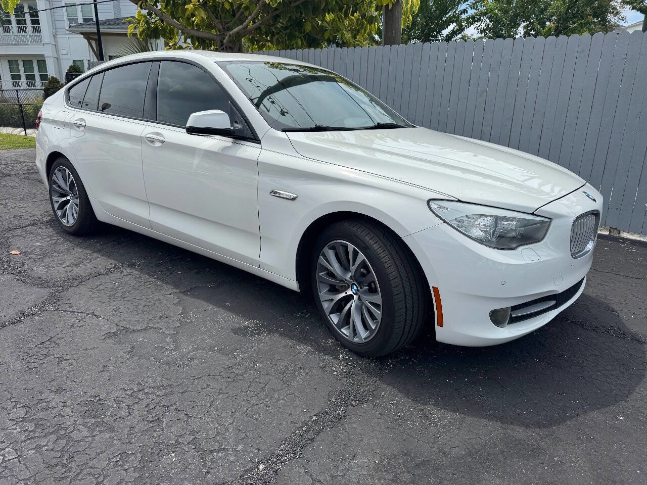 Used 2012 BMW 550i Gran Turismo w/ Convenience Pkg image 1