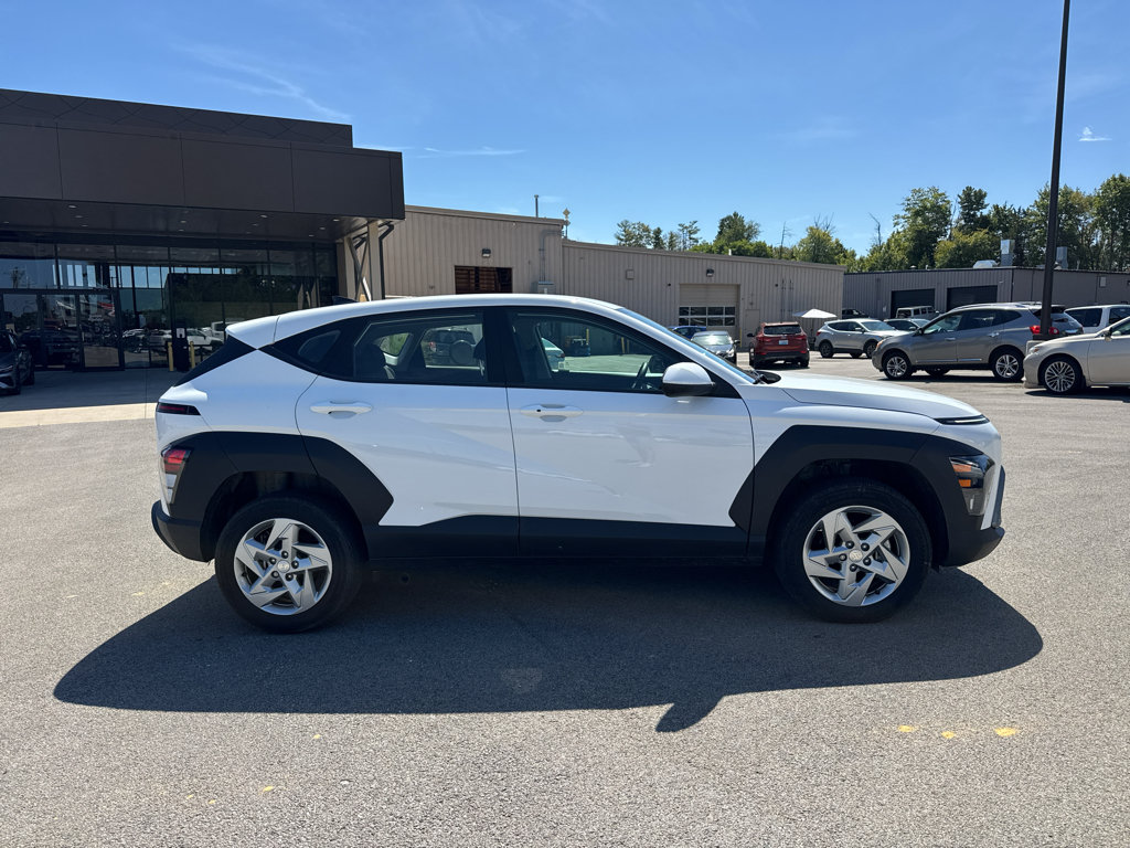 Used 2024 Hyundai Kona SE AWD/4WD image 4