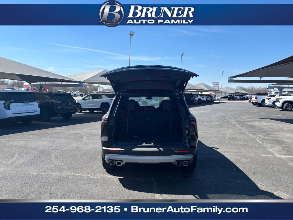 New 2026 Chevrolet Traverse Z71 w/ Enhanced Driving Package image 7