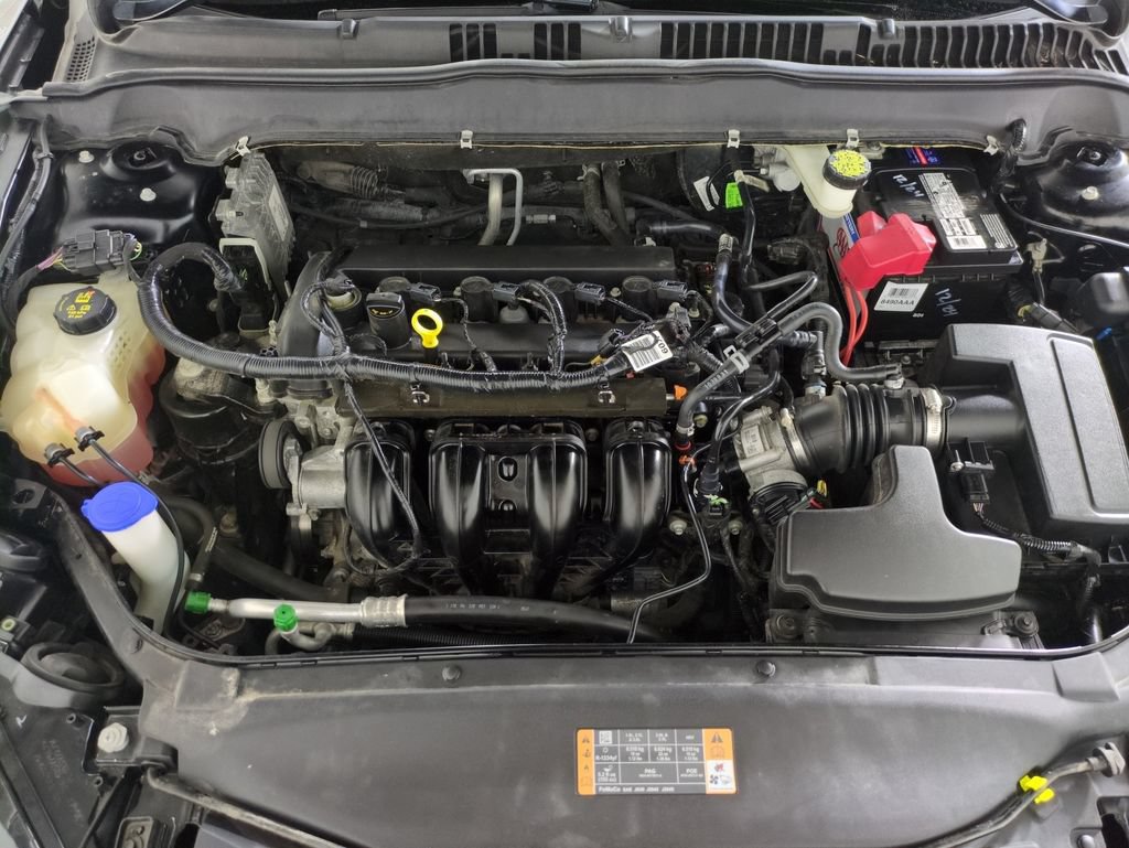 Used 2018 Ford Fusion SE w/ Fusion SE Technology Package FWD image 22