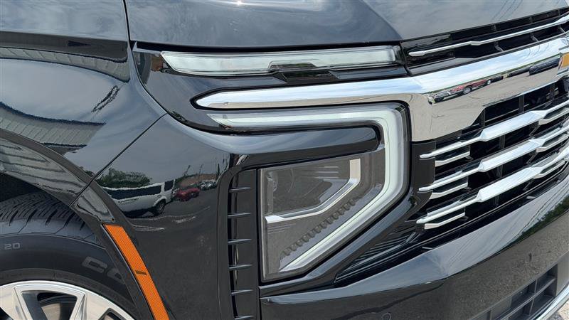 Used 2026 Chevrolet Suburban Premier RWD image 10