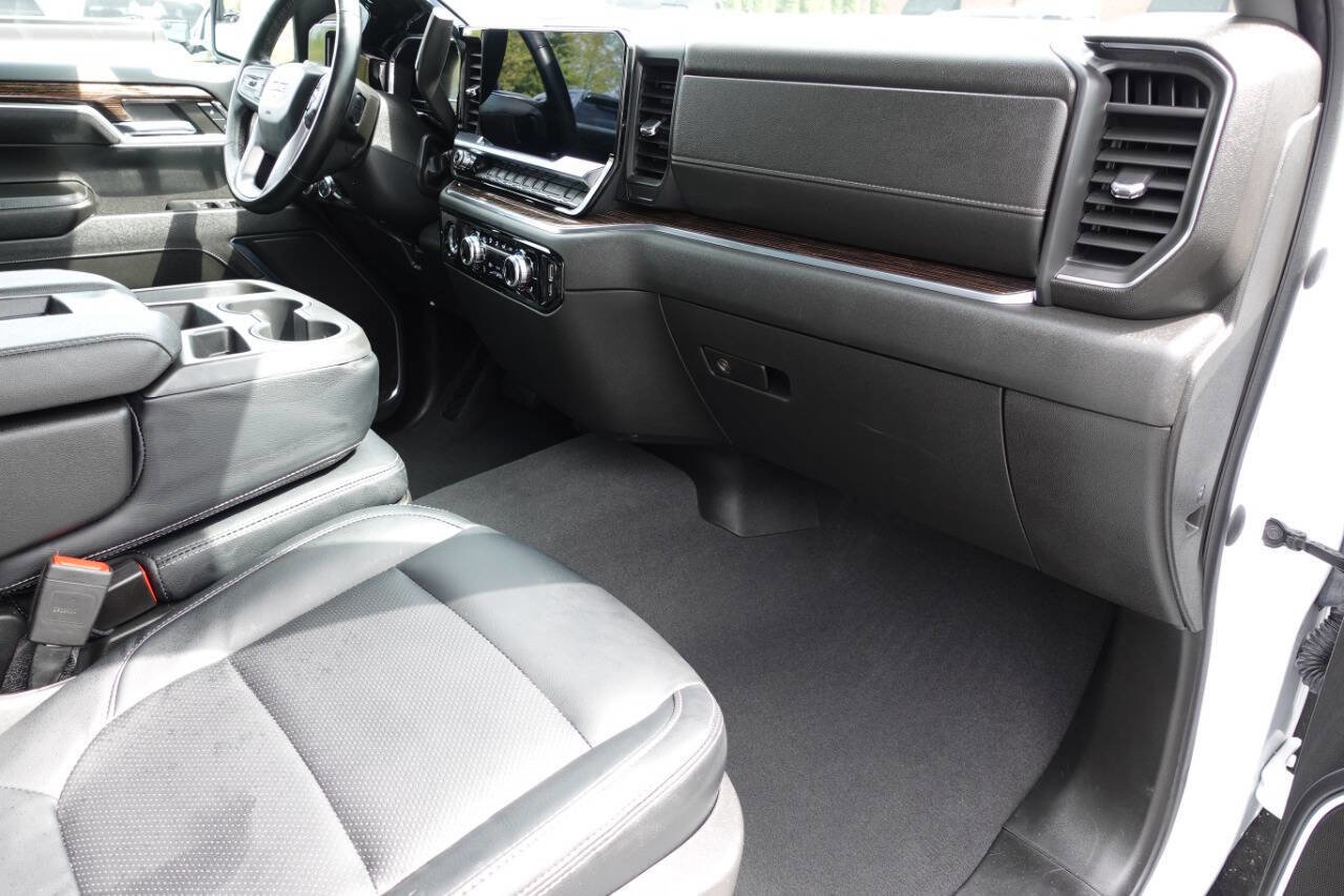 Used 2023 GMC Sierra 1500 SLE w/ X31 Off-Road Package AWD/4WD image 39