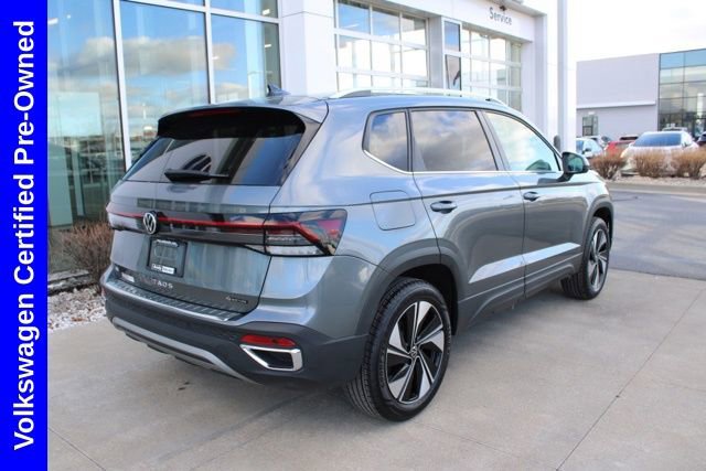 Used 2025 Volkswagen Taos SE w/ Panoramic Sunroof Package image 6