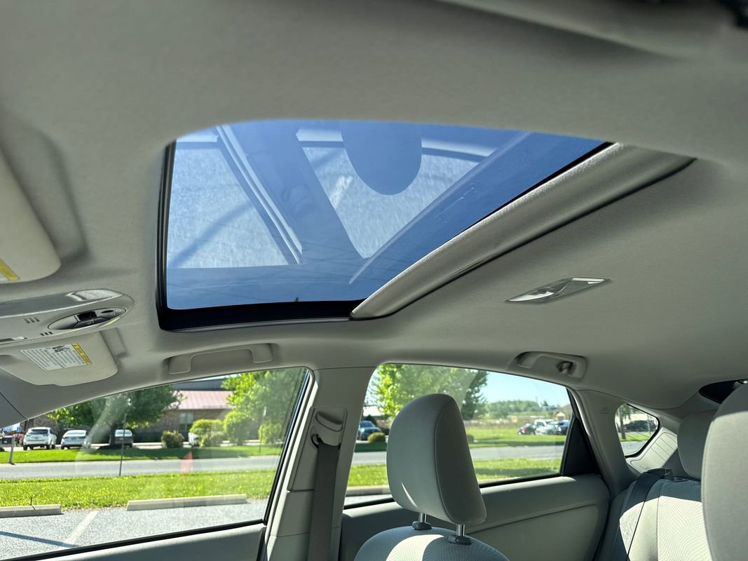 Used 2013 Toyota Prius Three w/ Solar Roof Pkg FWD image 24