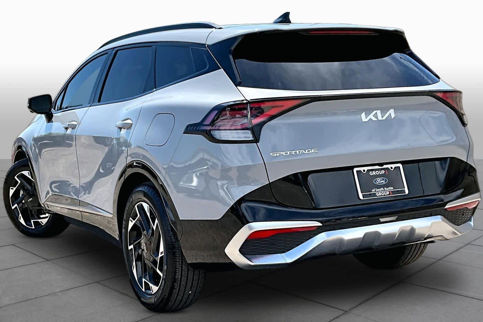 Used 2025 Kia Sportage SX FWD image 12