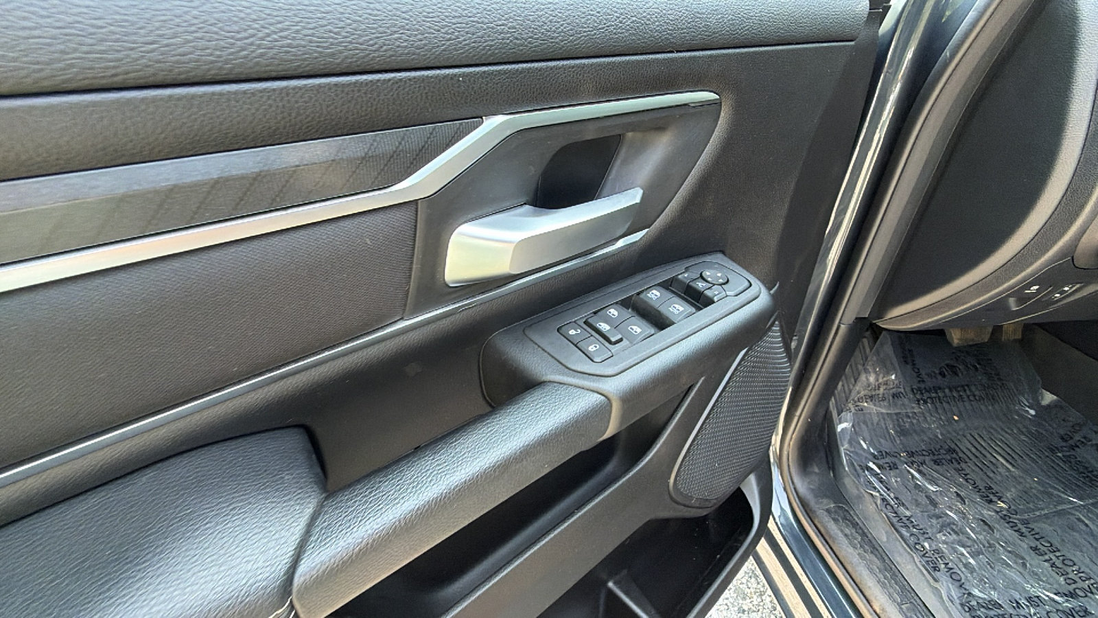 Used 2025 RAM 1500 Big Horn AWD/4WD image 15