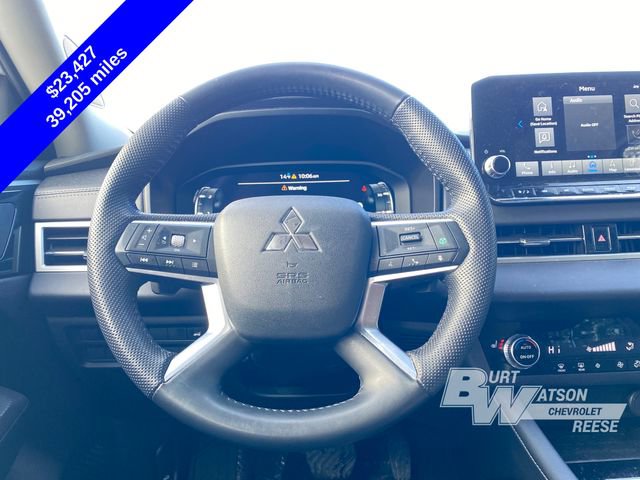 Used 2023 Mitsubishi Outlander SE image 17