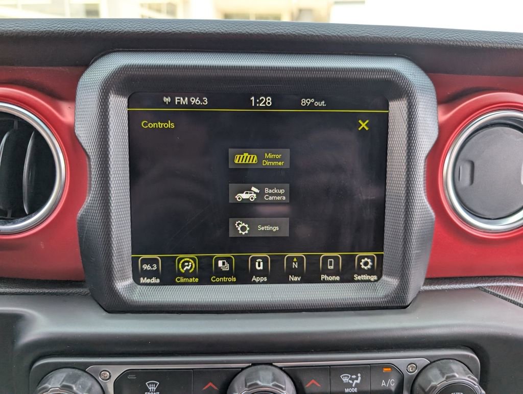 Used 2022 Jeep Wrangler Unlimited Rubicon image 25