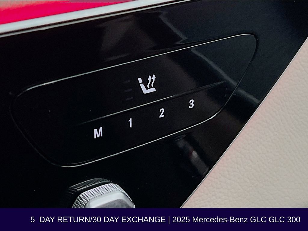 Used 2025 Mercedes-Benz GLC 300 4MATIC image 25