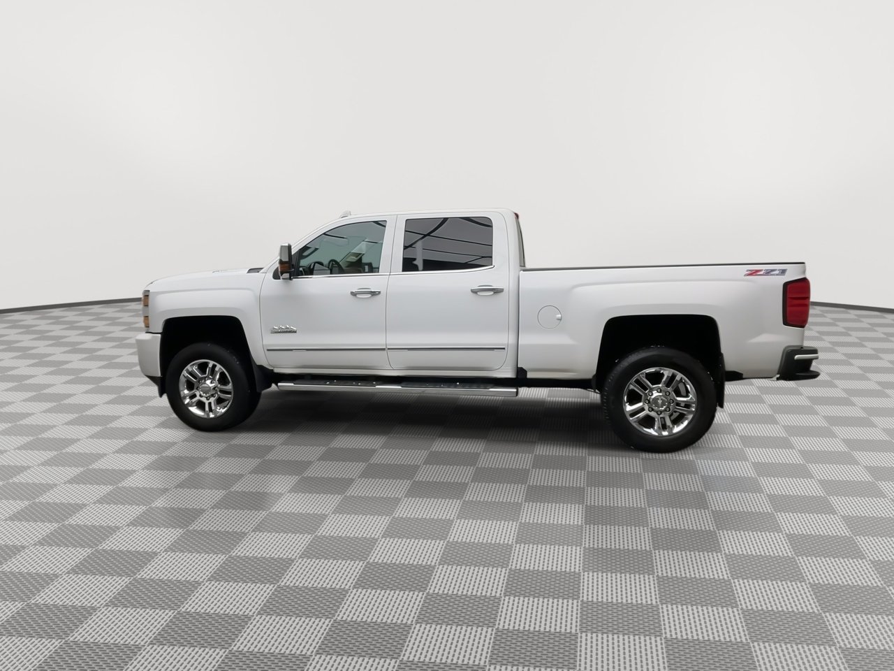 Used 2016 Chevrolet Silverado 2500 High Country w/ Duramax Plus Package image 40