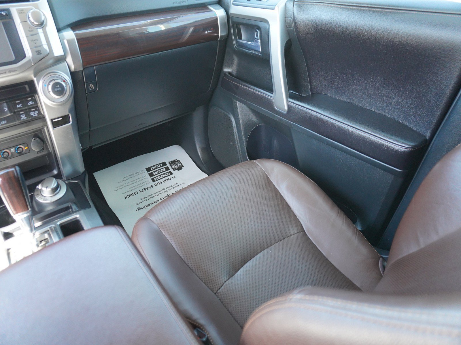 Used 2016 Toyota 4Runner Limited AWD/4WD image 16