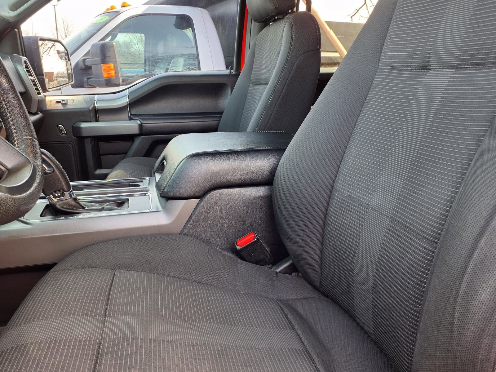 Used 2016 Ford F150 XLT w/ Equipment Group 302A Luxury image 3