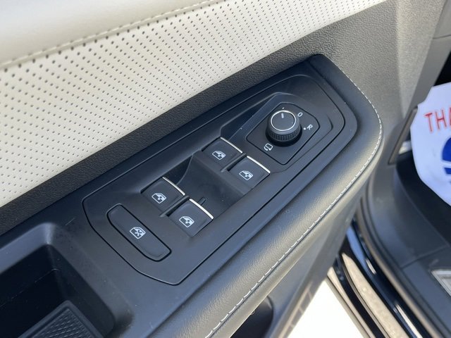 New 2025 Volkswagen Atlas Cross Sport SEL Premium R-Line image 18