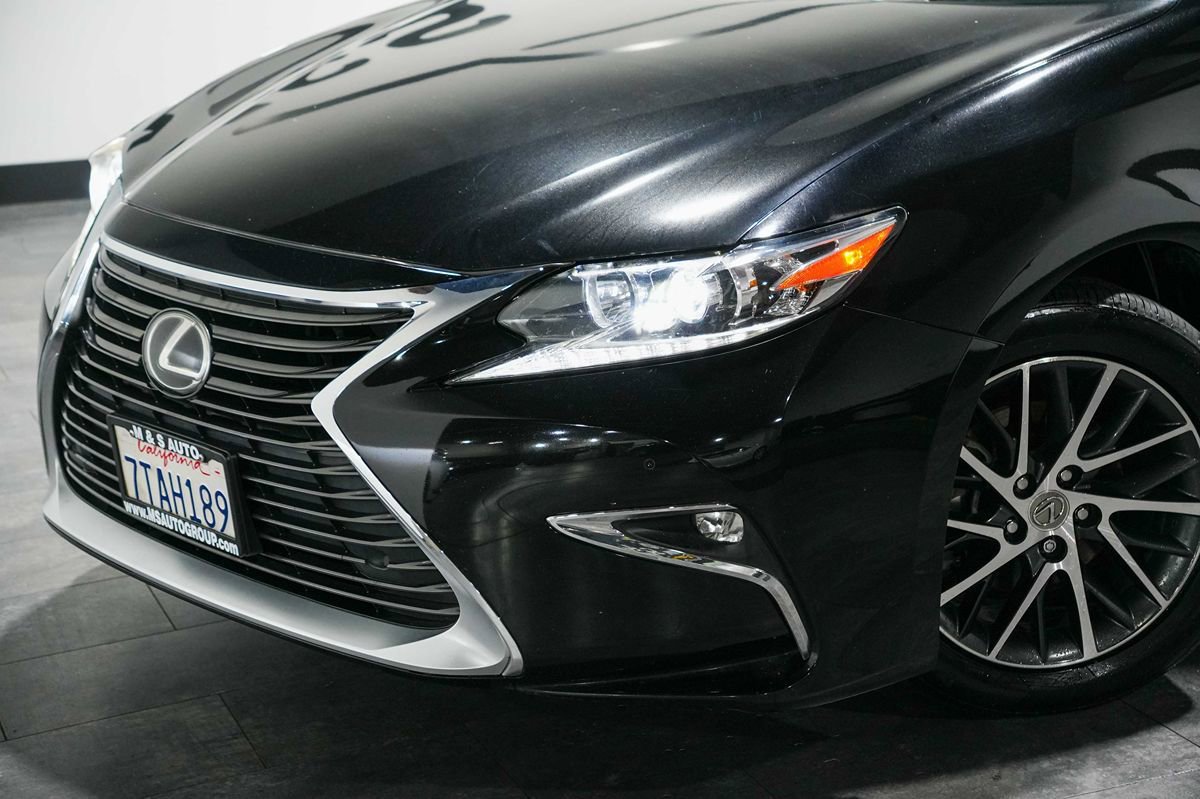 Used 2016 Lexus ES 350 w/ Navigation System Package FWD image 10