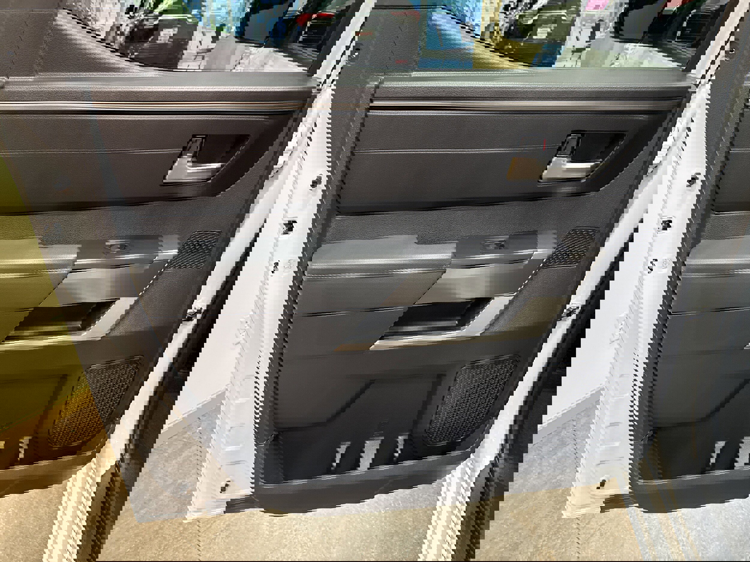 Used 2022 Toyota Tundra SR5 w/ SR5 Premium Package image 22