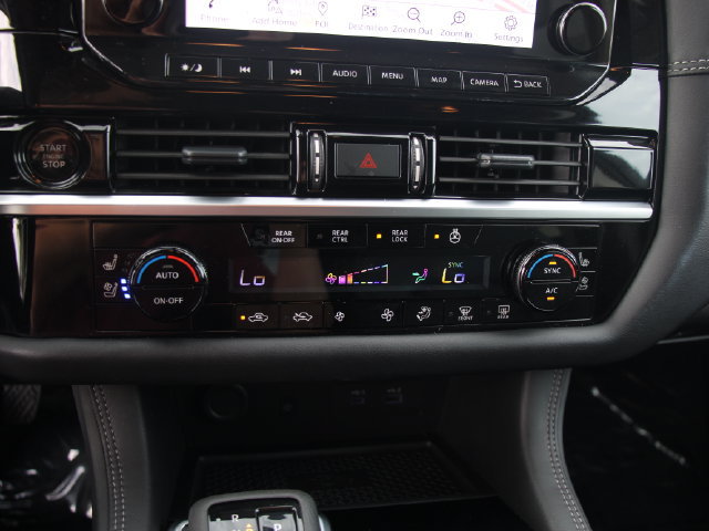Certified 2025 Nissan Pathfinder Platinum AWD/4WD image 22