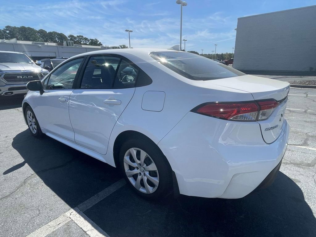Used 2025 Toyota Corolla LE image 9