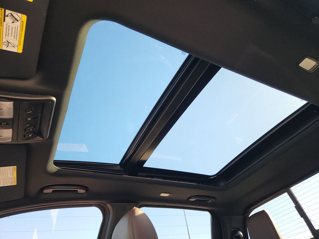 Used 2023 Nissan Titan Platinum Reserve w/ Moonroof Package image 16