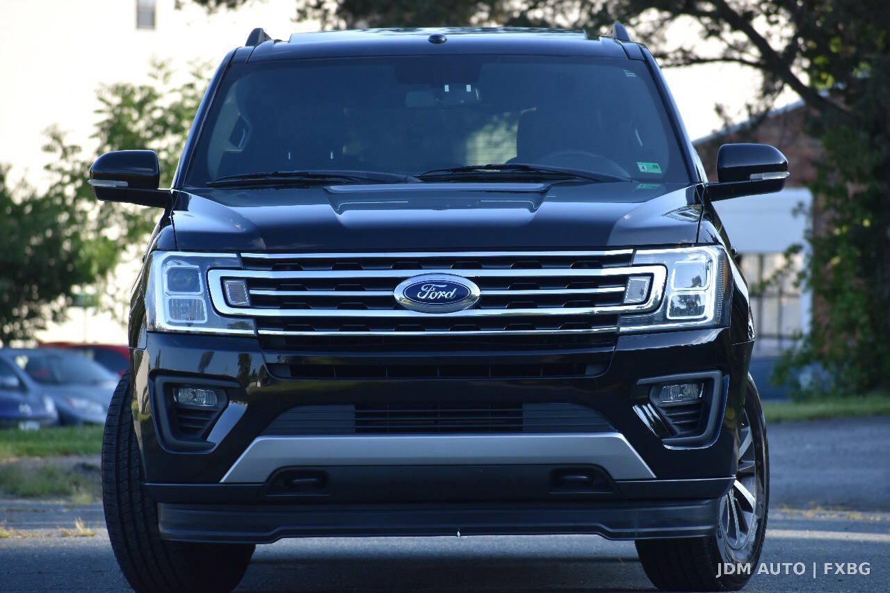Used 2018 Ford Expedition Max XLT AWD/4WD image 3