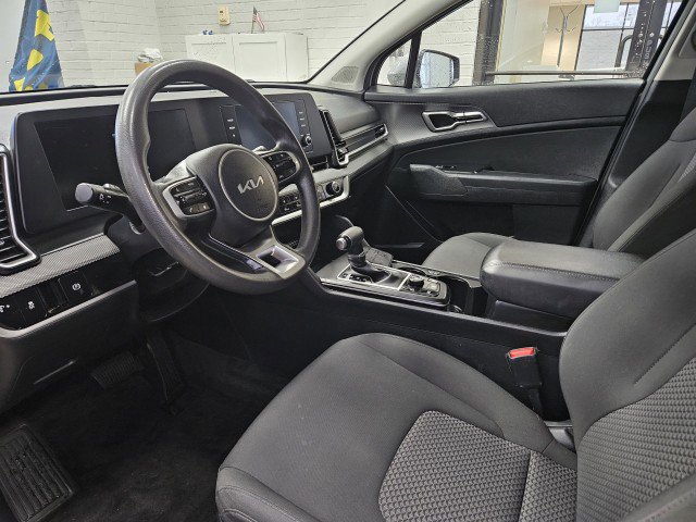 Used 2023 Kia Sportage LX image 8