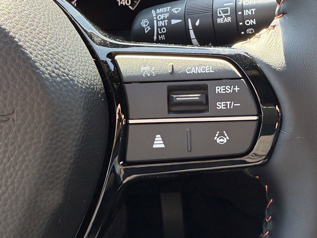 New 2026 Nissan Kicks SR image 18