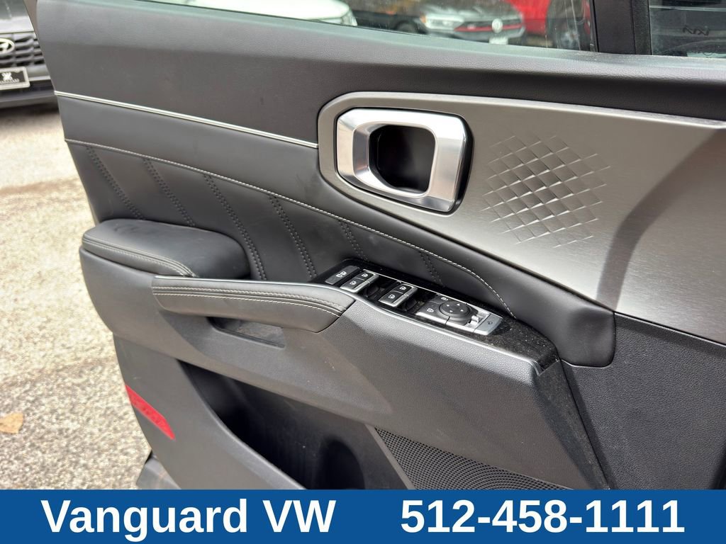 Used 2023 Kia Sorento SX FWD image 21