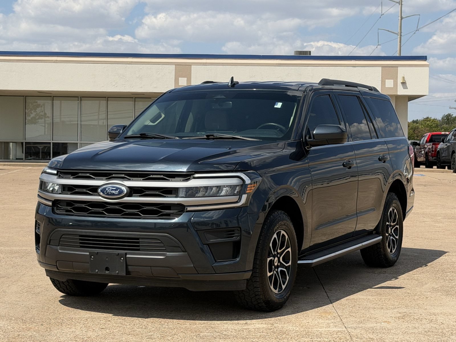 Used 2022 Ford Expedition XLT RWD image 8