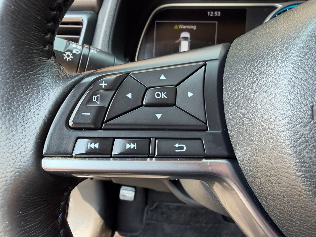 Used 2018 Nissan Leaf SV w/ Protection Package FWD image 32