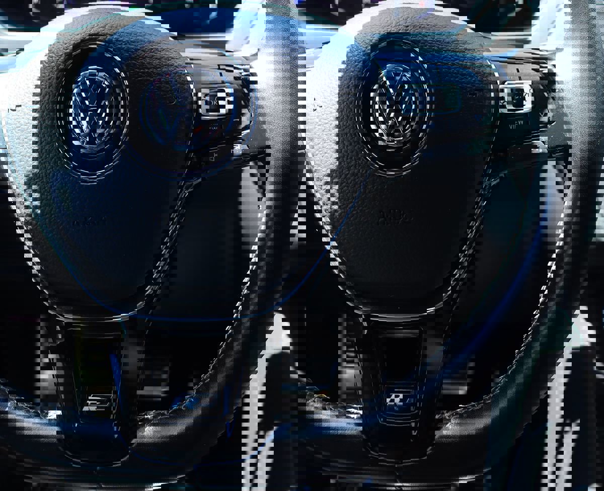 Used 2021 Volkswagen Tiguan SEL Premium R-Line image 62